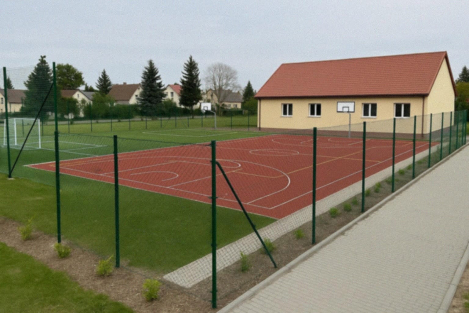 Ośrodek Sportu i Rekreacji „Huragan” w Wołominie ogłasza rekrutację na stanowisko Pracownika Sprzedaży Bezpośredniej