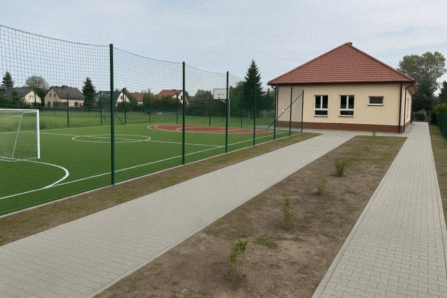 Ośrodek Sportu i Rekreacji „Huragan” w Wołominie poszukuje pracownika obsługi obiektów sportowych